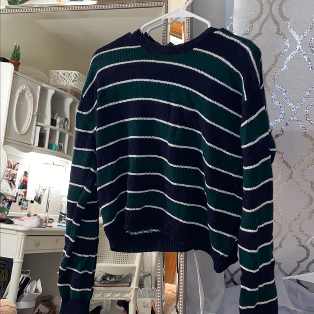 NWOT BRANDY MELVILLE SWEATER